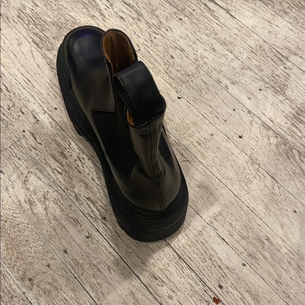 Zara chunky ankle booties some scuffs no rips or tears 
38. - Picture 12 of 13